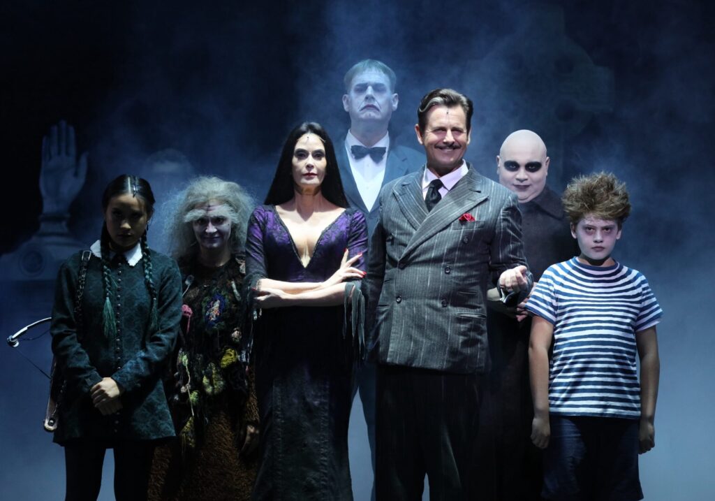 Review: Teri Hatcher Is to Die for as Morticia in 5-Star's Engrossing ...