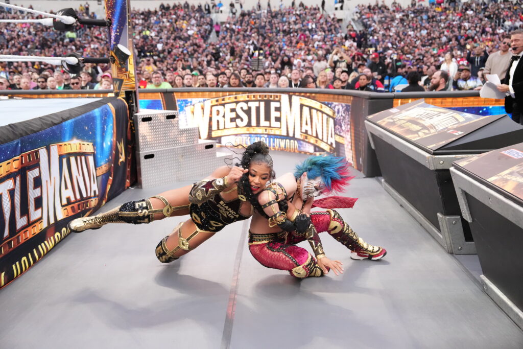 Review: WWE WrestleMania 39 Night 2 Culminates Unpredictably With  Spectacular Drama 